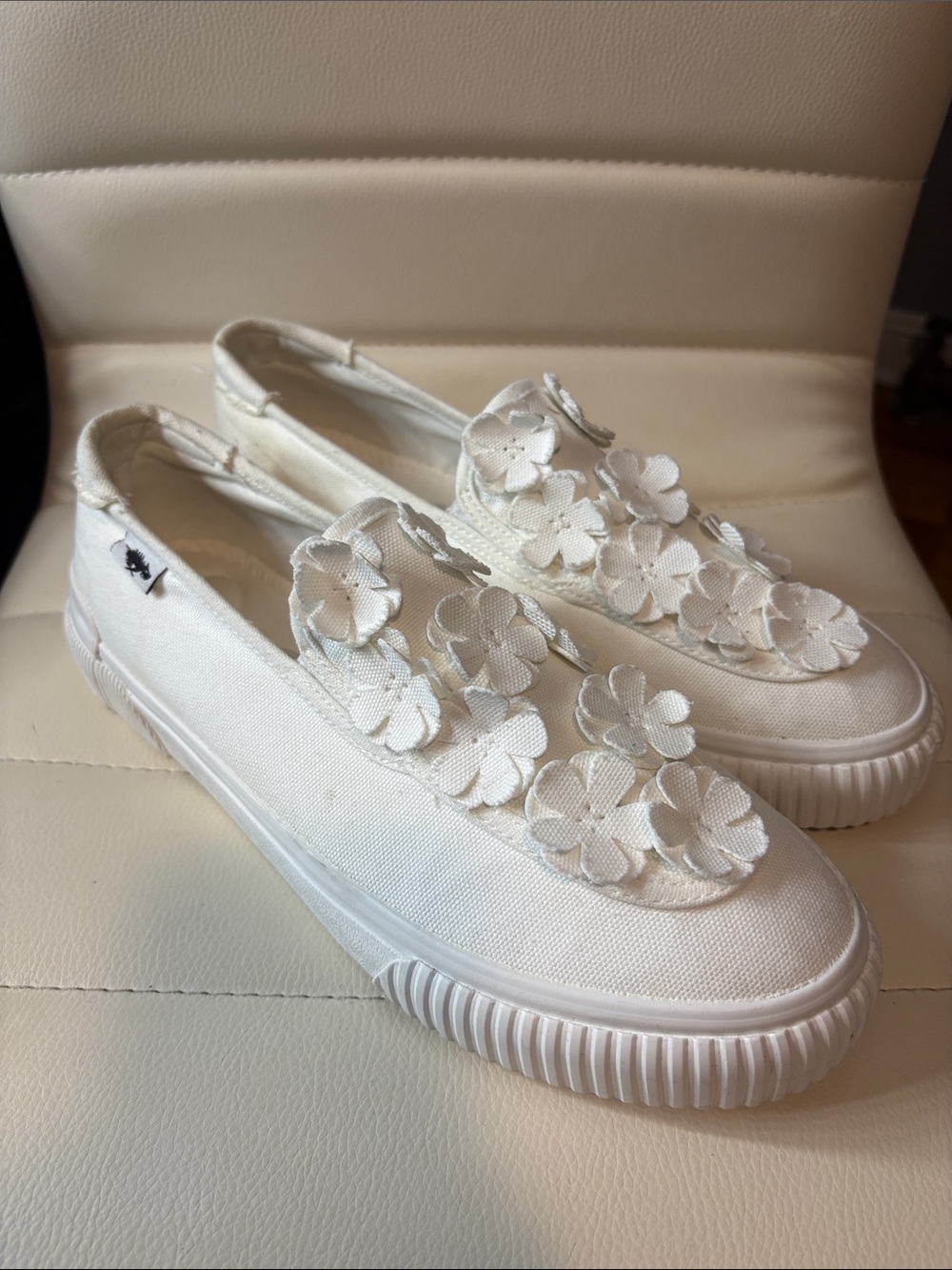 Women’s White Floral Slip-On Canvas Sneakers